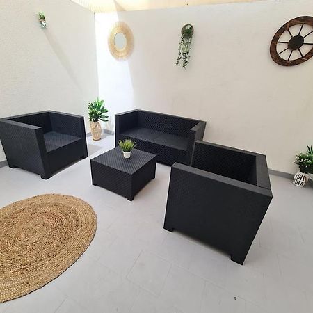 Beautiful Apartment With Patio Torrevieja Exterior foto